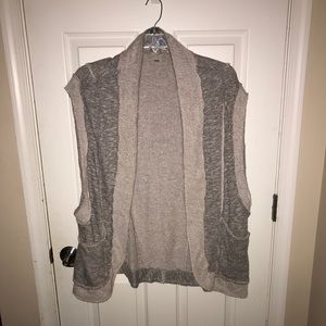 Sleeveless sweatshirt cardigan